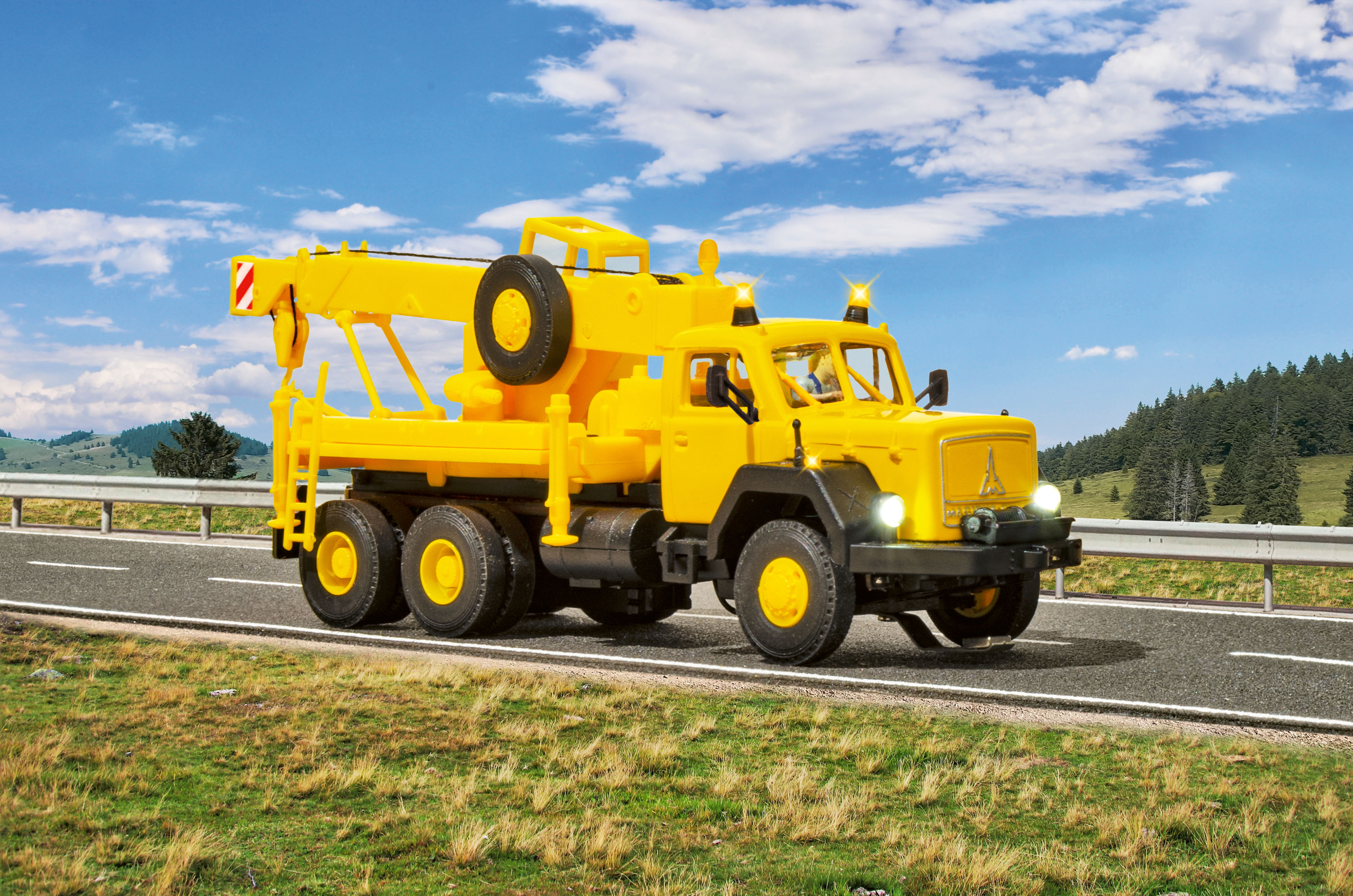 Viessmann 8021 CarMotion: Magirus Deutz Bergekran gelb