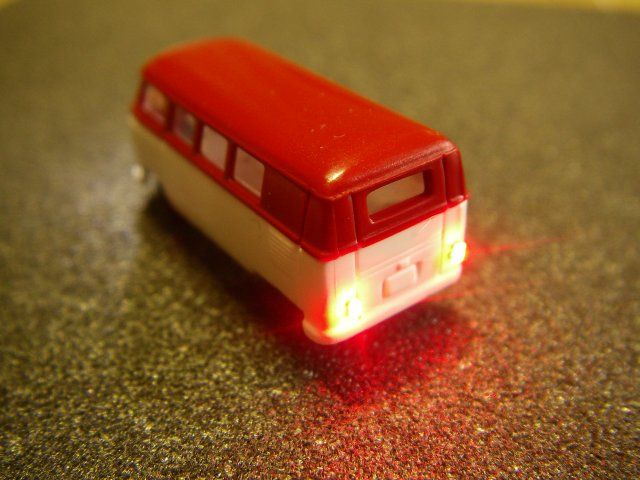 50022 VW T1 Bulli Bus mit LED Beleuchtung Spu