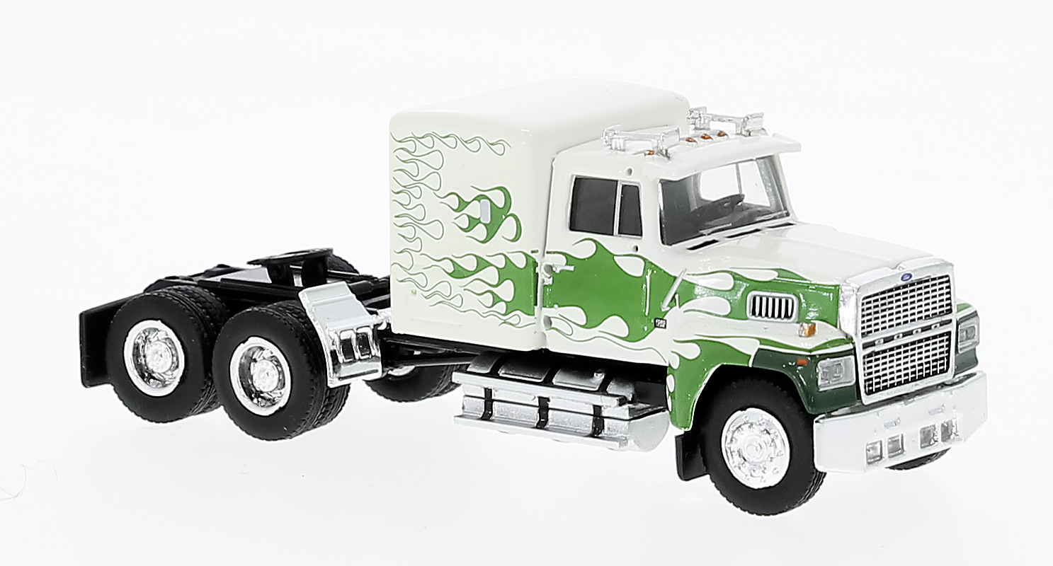 85879 Ford LTL9000 SZM (3a) Flames