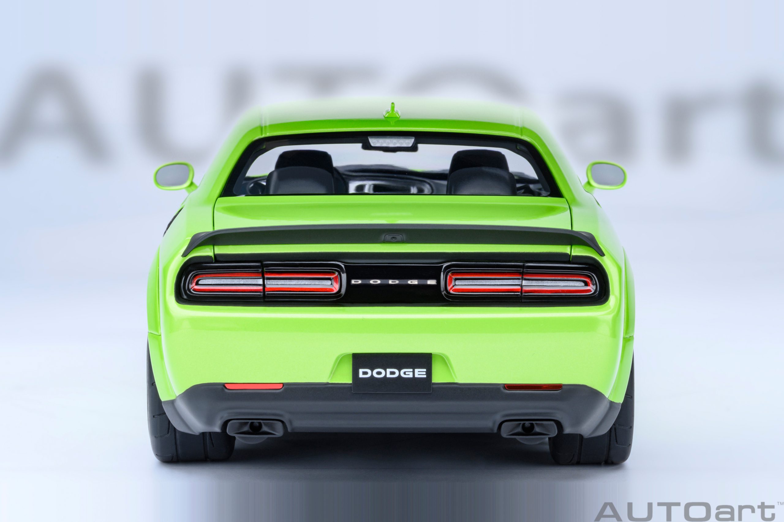 AUTOart 71769 Dodge Challange SRT Super Stock - green
