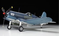 Tamiya 60325 US Vought F4U-1 Corsair 