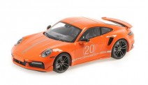 Minichamps 155069171 Porsche 911 (992) Turbo S Coupe orange 