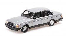 Minichamps 155171408 Volvo 240 GL Lim. silber (1986)