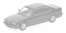 Minichamps 870025102 BMW M5 (E34) darkblue-met. (1988) 