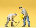 Preiser 45019 2 Gleisbauarbeiter mit Gleißtopfgerät 