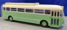 REE Modeles CB-133 Renault R4190 blassgrün / cremeweiß 