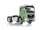 Wiking 077650 MAN TGS 4x4 SZM (2a) resedagrün 