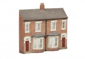 Scenecraft 42-202R Low Relief Front Terraced Houses - Red 