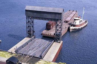 Walthers 3068 Carfloat Apron 