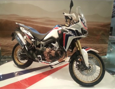 Tamiya 16042 HONDA CRF 1000L Africa Twin Enduro 