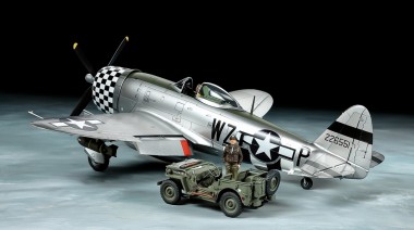 Tamiya 25214 P-47D Thunderbolt & Lt. Veh. 4x4 