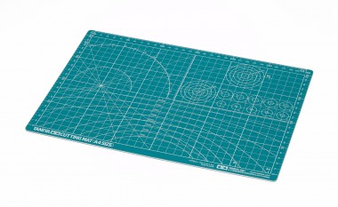 Tamiya 74118 Schneidunterlage DIN-A4, grün 