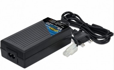 Carson 606070 ExpertCharger NiMH Compact4A Steckerlad. 