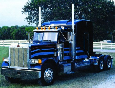 Italeri 3857 Peterbilt 378 Long Hauler  