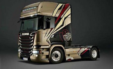 Italeri 3930 SCANIA R730 Streamline 'Chimera' 