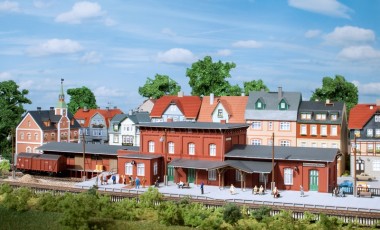 Auhagen 13328 Bahnhof Wittenburg 