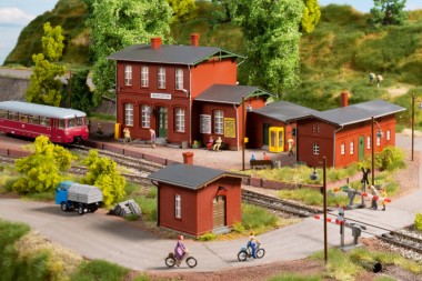 Auhagen 15106 Set Bahnhof Neukloster 