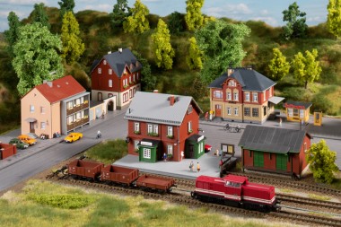 Auhagen 15307 Set Bahnhof Neschwitz 