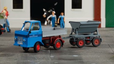 Auhagen 40509 M22 Pritsche mit Kipplorenanhänger 