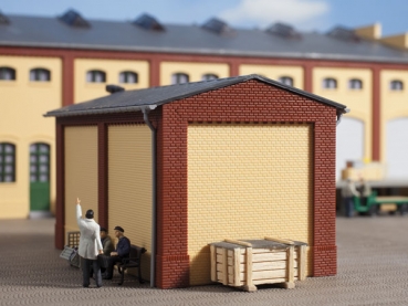 Auhagen 80412 Giebel klein und Ecksäulen kurz, rot 