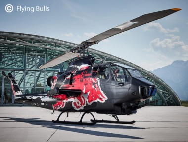 Revell 05640 Set: Bell AH-1F Cobra Flying Bulls 