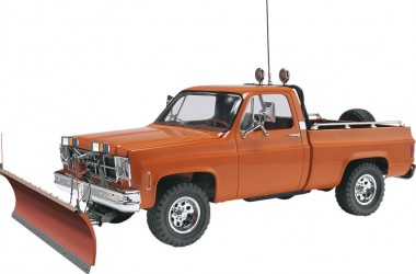 Monogram / Revell 17222 GMC® Pickup w/
 Snow Plow 