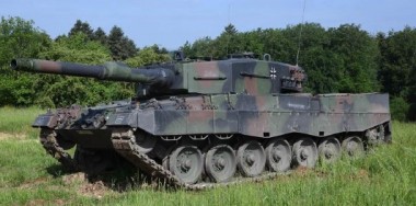Academy 13428 GERMAN ARMY LEOPARD 2A4 