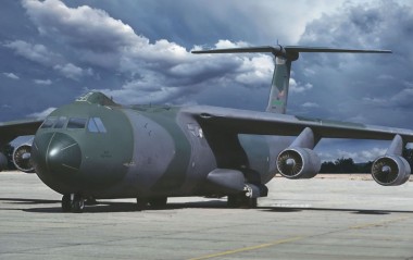 Roden 331 Lockheed C-141B Starlifter 