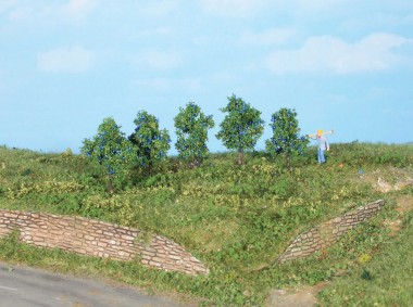 Heki 19132 5 Zwetschgenbäume 4 cm 