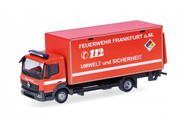 Herpa 099226 MB Atego Koffer-Lkw FW Frankfurt 