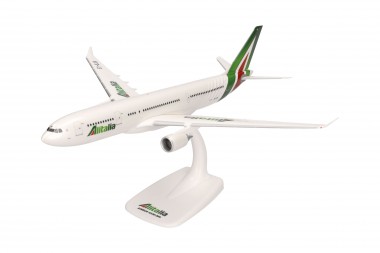 Herpa 610933-001 SnapFit: Airbus A330-200 Alitalia 