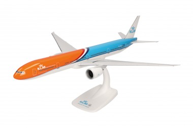 Herpa 614511 SnapFit: Boeing 777-300ER KLM/Pride 