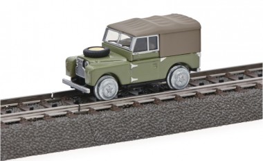 Schuco 452663600 Land Rover 110 Schienenfahrzeug 