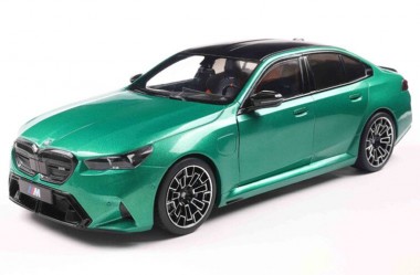 Solido S1814701 BMW M5 (G90) sedan '25, groen met. 