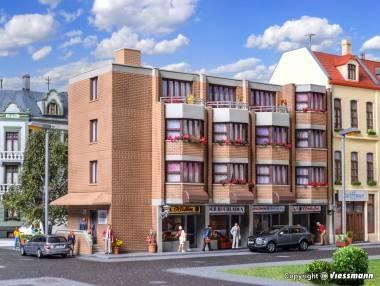 Kibri 38222 Wohn- und Geschäftshaus 