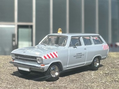 Brekina 92050 Opel Kadett B Caravan grau Rheinbahn 