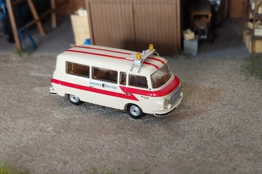 Modell Car Zenker 03-416 Barkas B 1000 Bus Dispatcher LVB Leipzig 