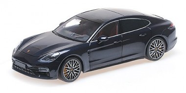Minichamps 113061075 Porsche Panamera Turbo S blau-met.(2020) 