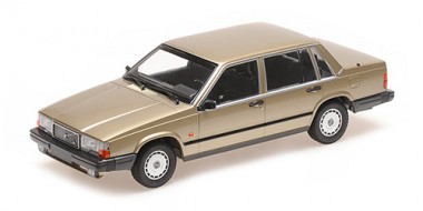 Minichamps 155171700 Volvo 740 GL Lim. gold 1986 
