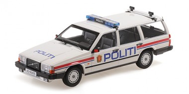 Minichamps 155171796 Volvo 740 GL Break Politi Norway 