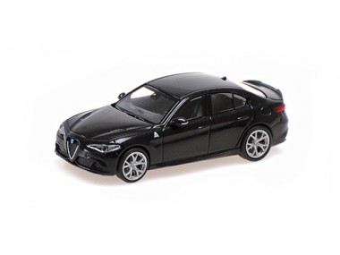 Minichamps 870120106 Alfa Romeo Giulia Quadrifoglio schwarz 