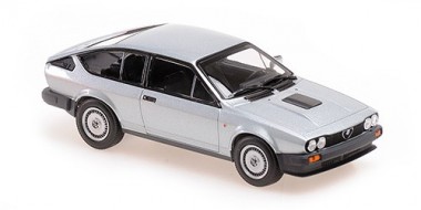 Minichamps 940120141 Alfa Romeo GTV6 silber-met. (1983) 