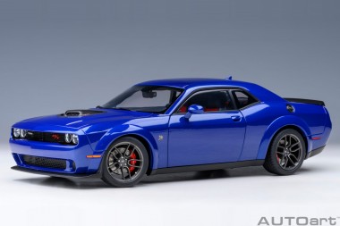 AUTOart 71772 Dodge Challenger R/T Scat Pack Widebody 