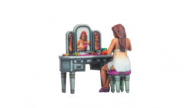 Noch 10423 Frau am Schminktisch 