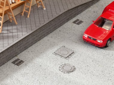 Noch 14218 Kanaldeckel und Gullys, 25 St. 