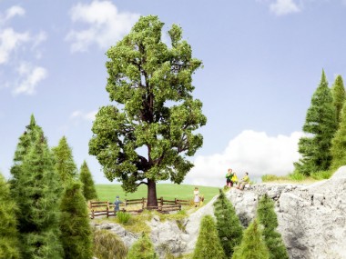 Noch 21802 Kastanie, 18,5 cm hoch  