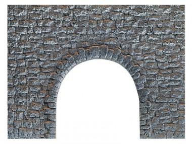 Noch 58300 Bruchsteinmauer Unterführung 