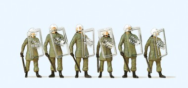 Preiser 10393 BGS. Einsatzanzug und Schutzhelm. 