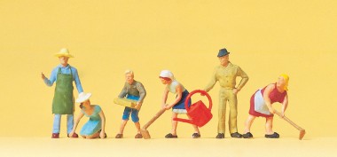 Preiser 14081 Bei der Gartenarbeit 