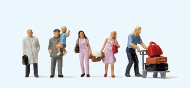 Preiser 14122 Reisende am Bahnhof 